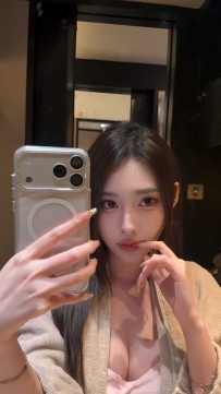 【三亚】美女西西大奶美妙肉体